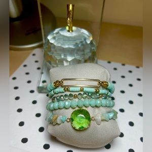 Avant  Women's Turquoise and Gold Diamond in The Sky 5 String Bracelet Set